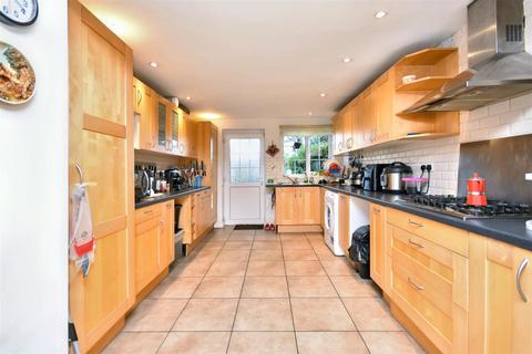 3 bedroom terraced house for sale, Clwyd Walk, Corby NN17