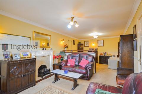 4 bedroom terraced house for sale, Dundas Street West, Saltburn-By-The-Sea