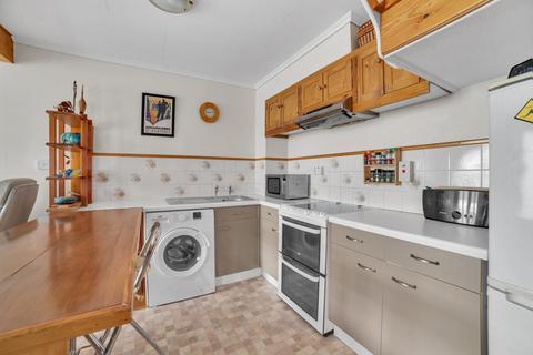 21 Aspen Close, Staines-upon-thames, TW18 4SW
