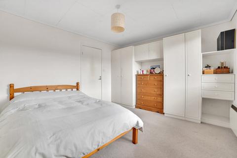 21 Aspen Close, Staines-upon-thames, TW18 4SW