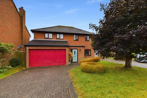 5 bedroom detached house for sale, Anne Hathaway Drive, Churchdown, Gloucester