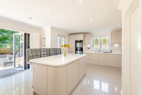 5 bedroom detached house for sale, Sittingbourne Road, Maidstone