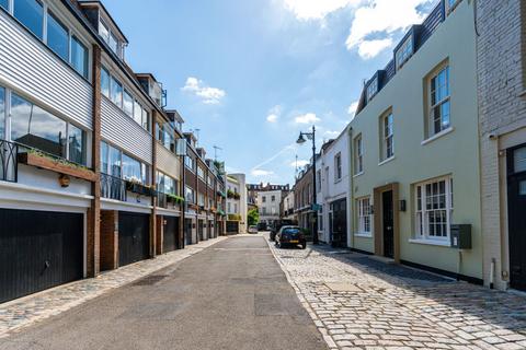 2 bedroom terraced house for sale, Eaton Row, London, SW1W