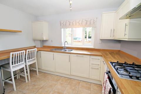 2 bedroom apartment for sale, Pages Lane, Uxbridge