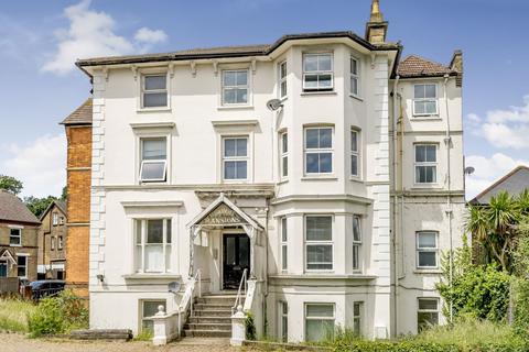 2 bedroom flat for sale, Flat 1 Harcourt Mansions, Penge Road, South Norwood, London, SE20 8SU