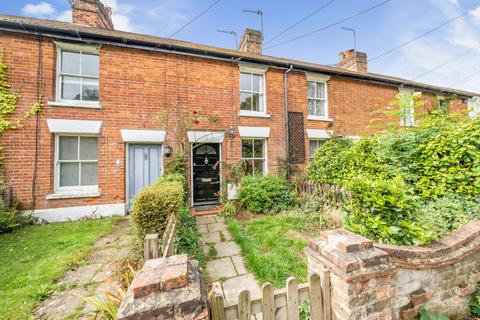 2 bedroom terraced house for sale, South Side, Chalfont St. Peter, Gerrards Cross, Buckinghamshire, SL9