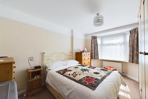 2 bedroom maisonette for sale, Beechwood Avenue, Ruislip HA4