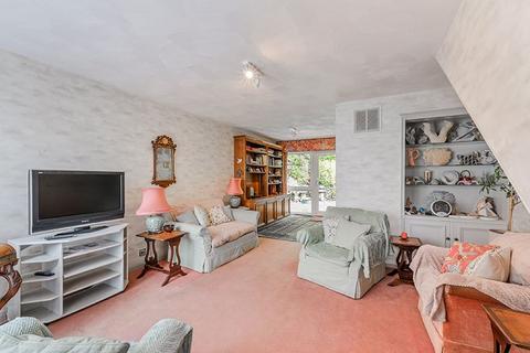 60 Greenacres, Oxted, RH8 0PB