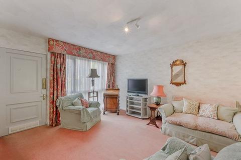 60 Greenacres, Oxted, RH8 0PB