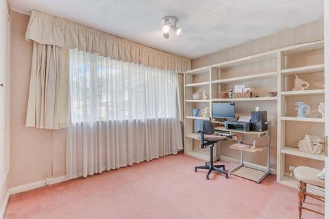 60 Greenacres, Oxted, RH8 0PB