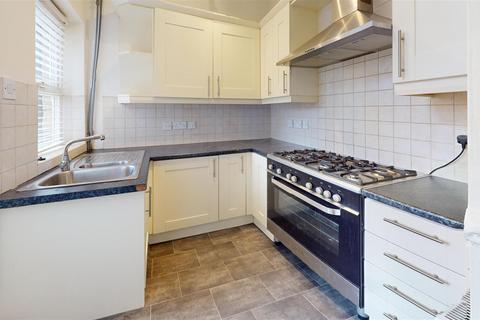 4 bedroom end of terrace house for sale, Boroughgate, Otley, LS21