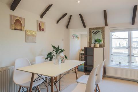 1 bedroom flat to rent, Collins Court, Cranleigh GU6