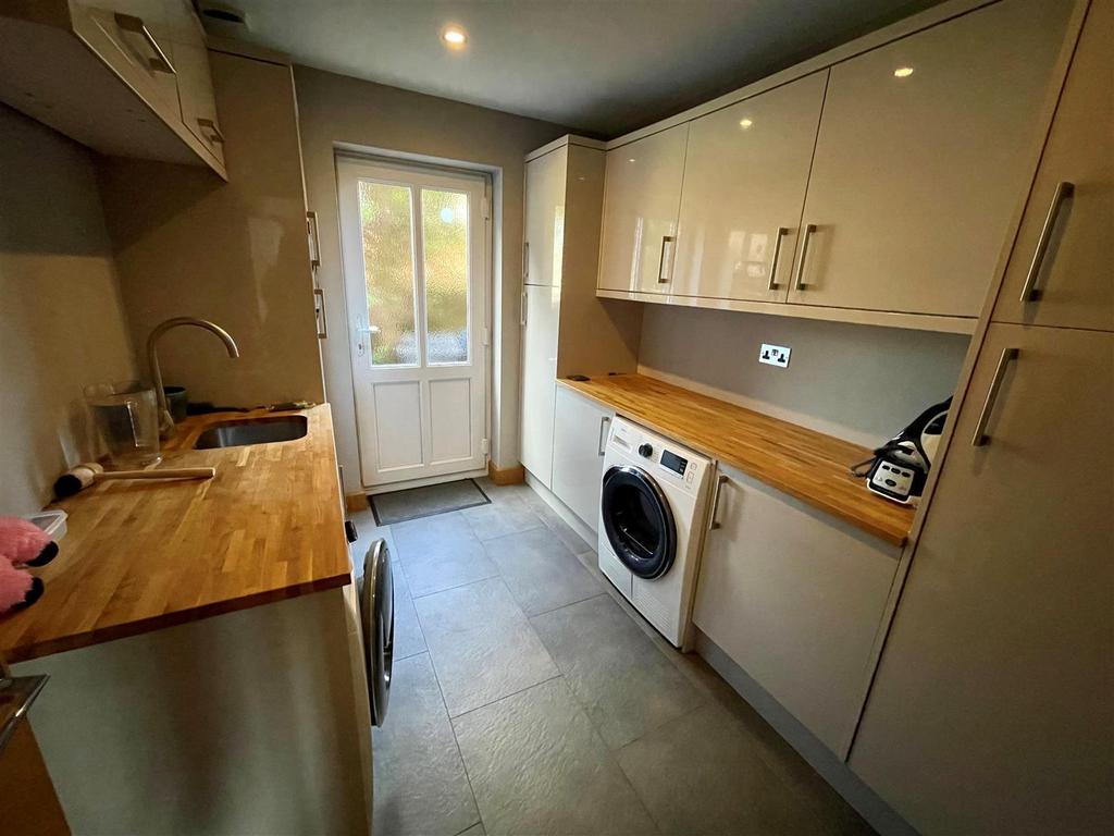 Utility Room.jpg