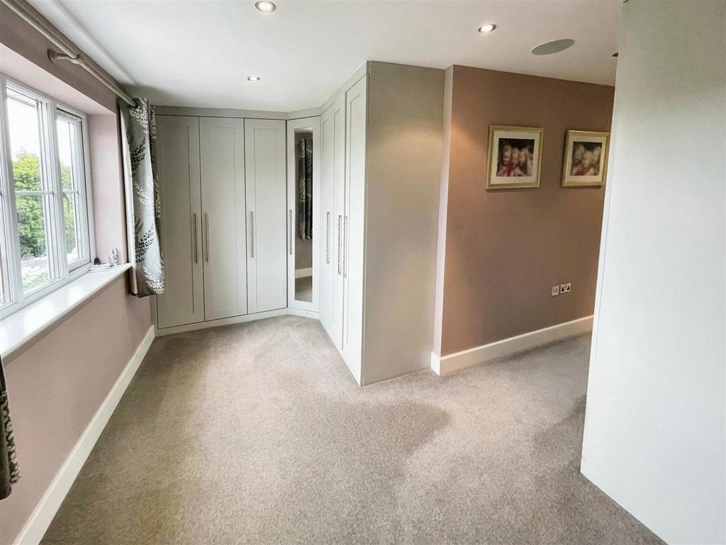 Dressing 2 Area.jpg