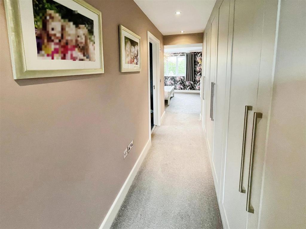 Dressing Area2.jpg