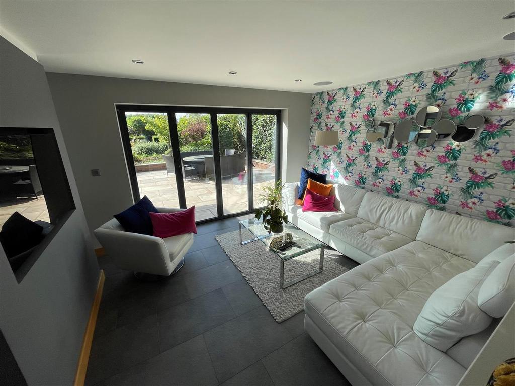 Sitting Area.jpg