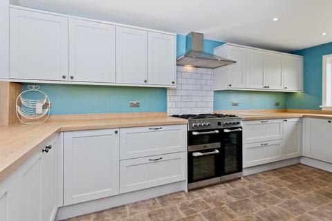 96 Stormont Road, Scone, Perth, PH2 6PJ