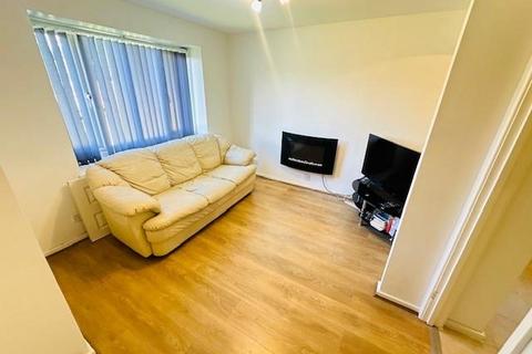 Studio to rent, Green Leigh, Birmingham