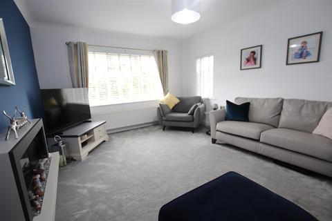 2 Briarfield Close, Bradford, BD10 8QP