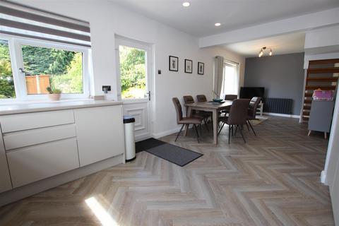 2 Briarfield Close, Bradford, BD10 8QP