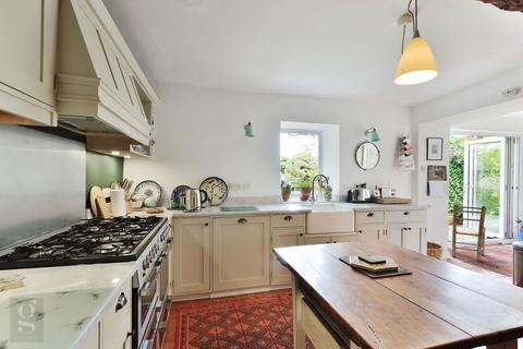 4 bedroom townhouse for sale, Lower Broad Street, Ludlow