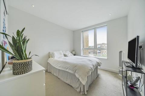 2 bedroom flat for sale, Smithfield Square, N8, Crouch End, London, N8