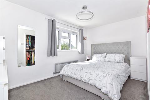 1 Cross Stile, Ashford, TN23 5EH