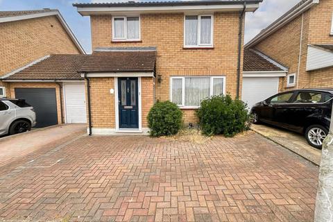 3 bedroom link detached house for sale, Ford Close, Laindon, Basildon, Essex