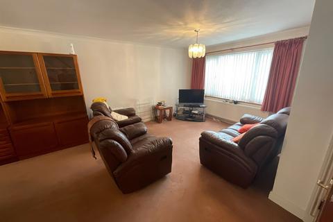 3 bedroom link detached house for sale, Ford Close, Laindon, Basildon, Essex