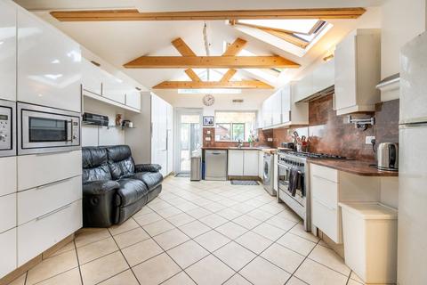 4 bedroom end of terrace house for sale, Gladding Road, Manor Park, London, E12