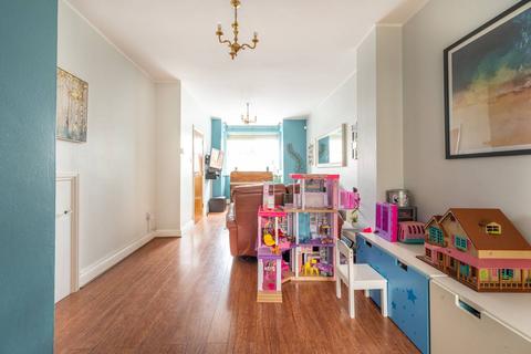 8 Gladding Road, London, E12 5DD