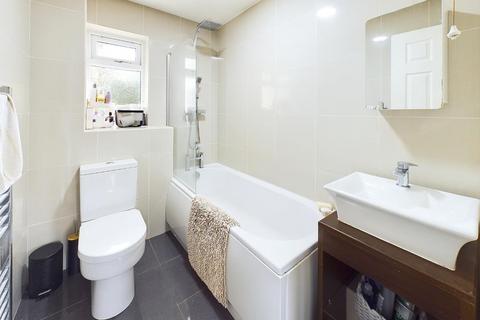 19 Denton Drive, Bingley, BD16 3PJ