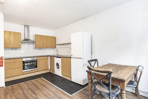 4 bedroom apartment to rent, Weymouth Terrace, London, E2