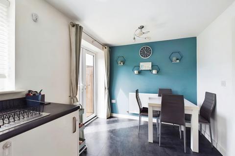 15 Adlington Close, Hampton Gardens, Peterborough, PE7 8QY