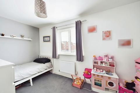 15 Adlington Close, Hampton Gardens, Peterborough, PE7 8QY