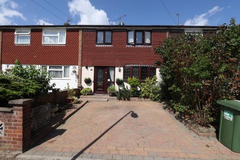 3 bedroom terraced house for sale, Udall Gardens, Collier Row, RM5