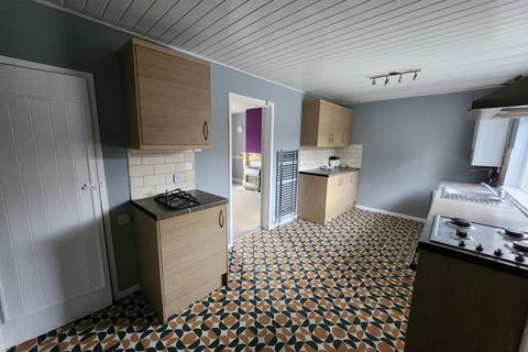 28 Chevet Mount, Allerton, Bradford, BD15 7UL