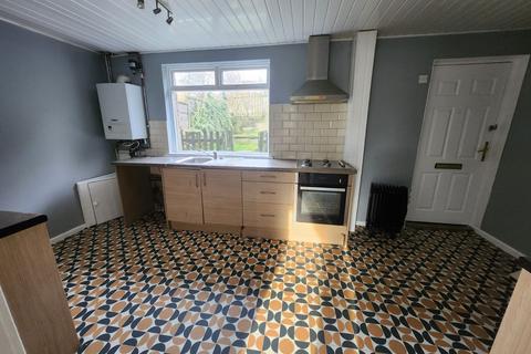 28 Chevet Mount, Allerton, Bradford, BD15 7UL