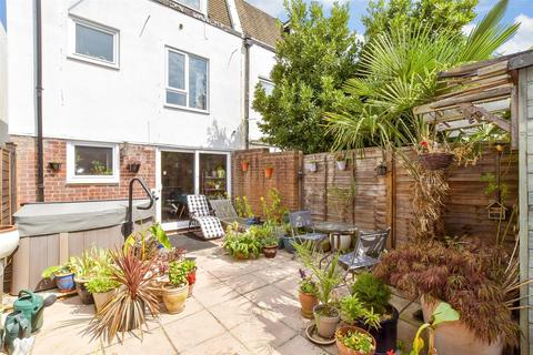 3 bedroom townhouse for sale, Belmont Street, Southsea, Hampshire