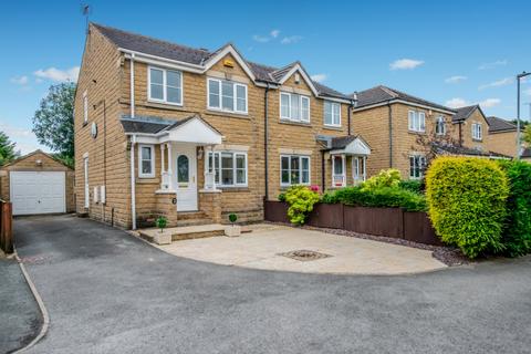 3 bedroom semi-detached house for sale, Ventnor Close, Gomersal, Cleckheaton, BD19