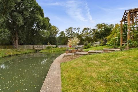 4 bedroom detached bungalow for sale, Riverside Mead, Stanground Marina, Peterborough, PE2