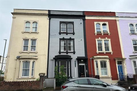 2 bedroom flat for sale, City Road, Bristol BS2