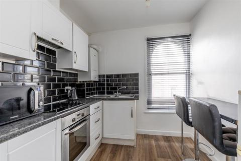 2 bedroom flat for sale, City Road, Bristol BS2