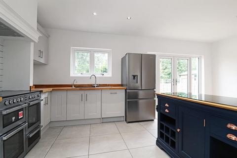 3 bedroom semi-detached house for sale, Greenway Road, Timperley