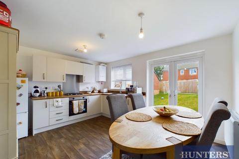 3 bedroom semi-detached house for sale, Gilford Crescent, Bridlington