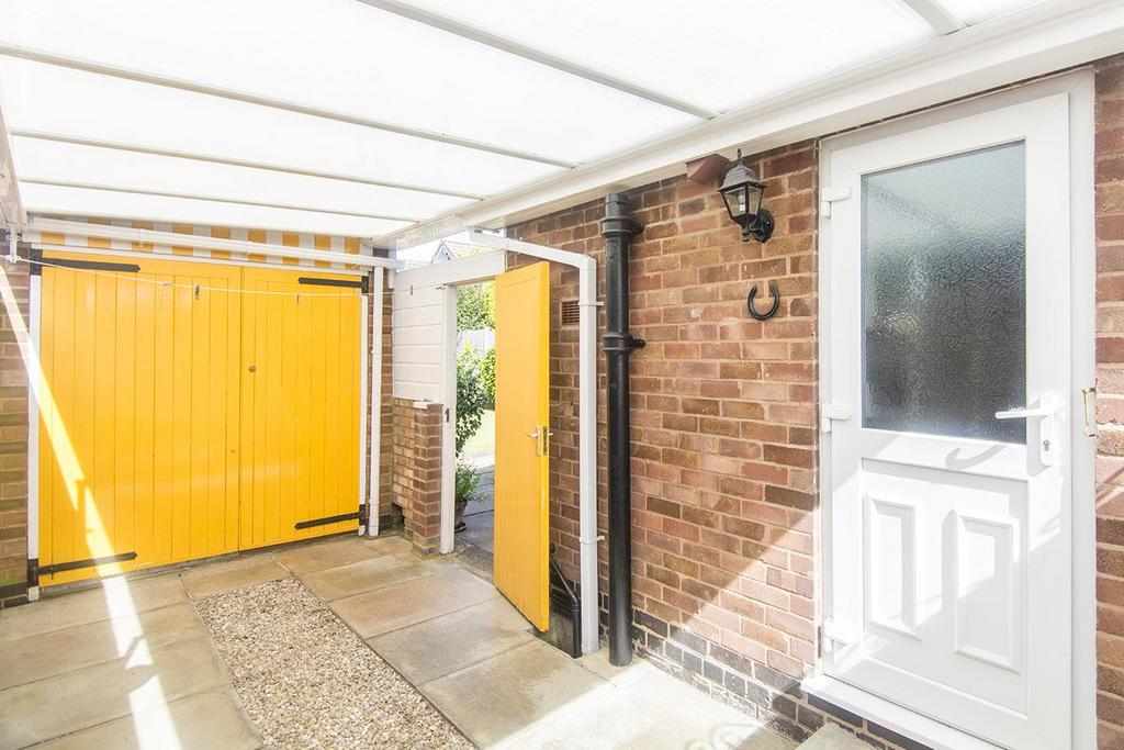 Carport &amp; Garage