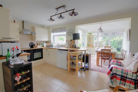 38 Orchard Rise, Tibberton, Gloucester, GL19 3AT