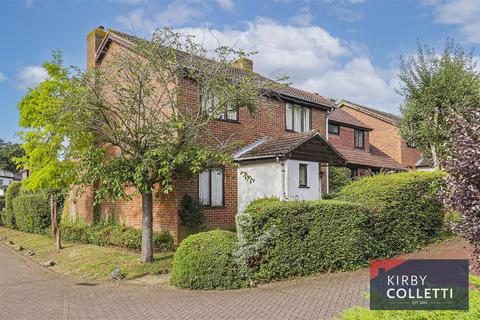 4 bedroom detached house for sale, Badgers Croft, Broxbourne, Hertfordshire