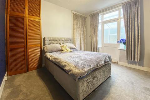 18 Clun Road, Littlehampton, BN17 7DY