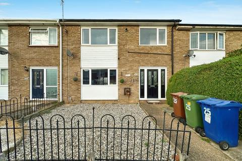 3 bedroom terraced house for sale, Silvertown Avenue, Stanford-Le-Hope, SS17